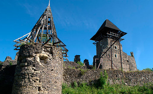Вежі Невицького замку