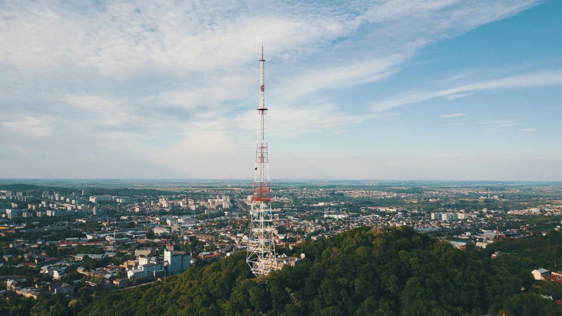Парк «Високий Замок» і Львівська телевежа