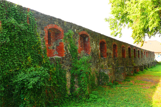 Оборонна стіна Ужгородського замку
