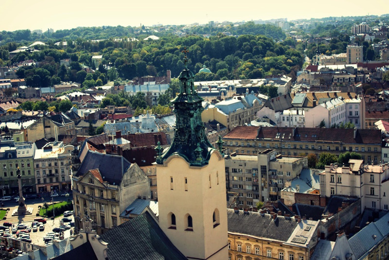 Краєвиди Львова з оглядового майданчику Ратуші
