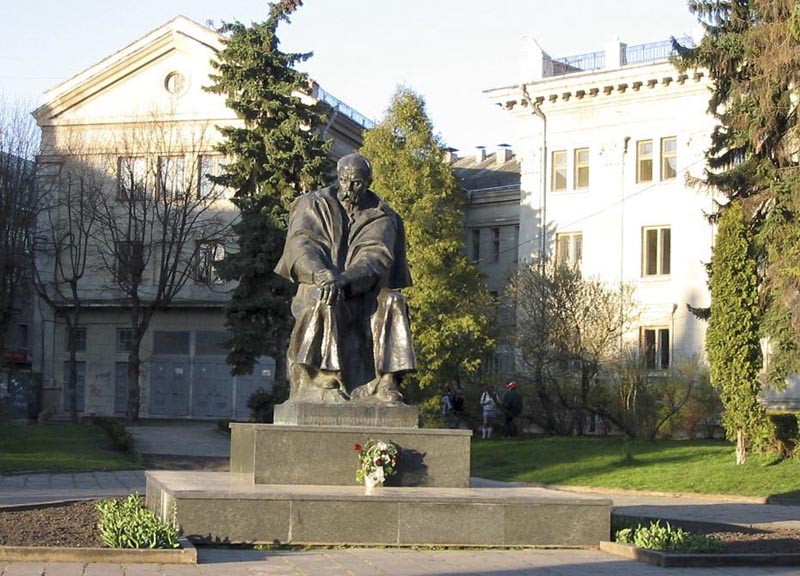 Пам’ятник Т Шевченку. Тернопіль