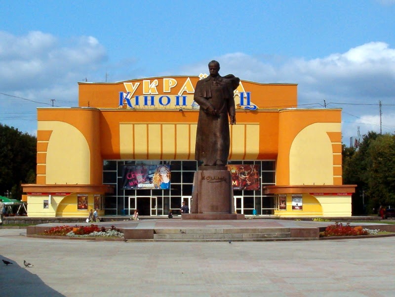 Пам’ятник Т. Шевченку. Кінопалац. Майдан Незалежності