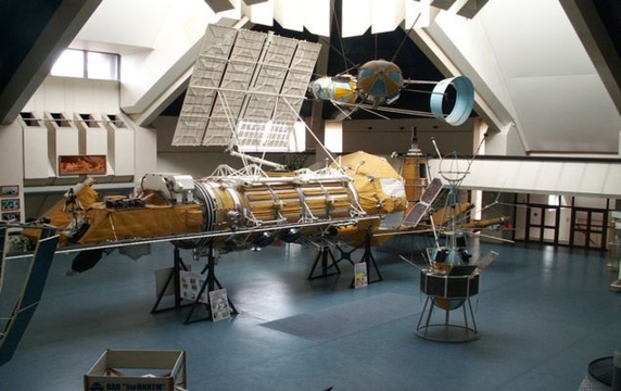 Фрагмент експозиції аерокосмічного музею