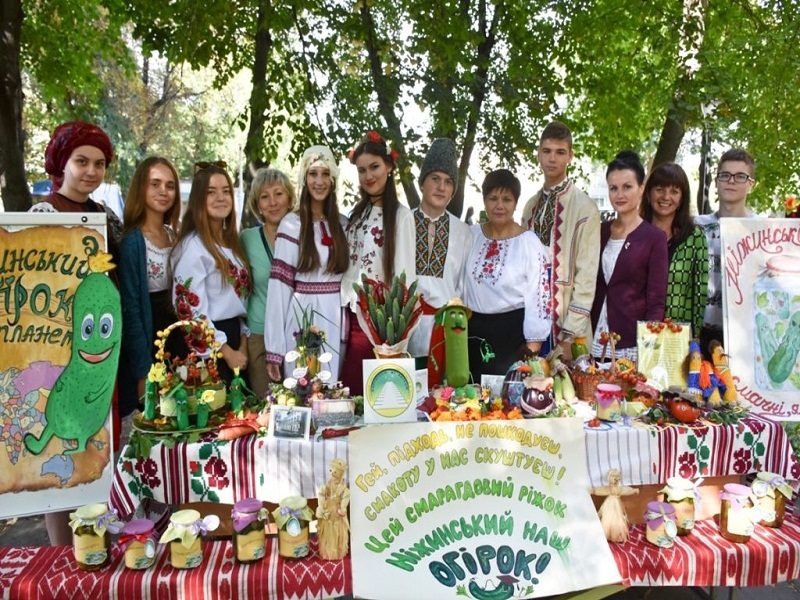 Ежегодно в сентябре в Нежине проходит праздник огурца