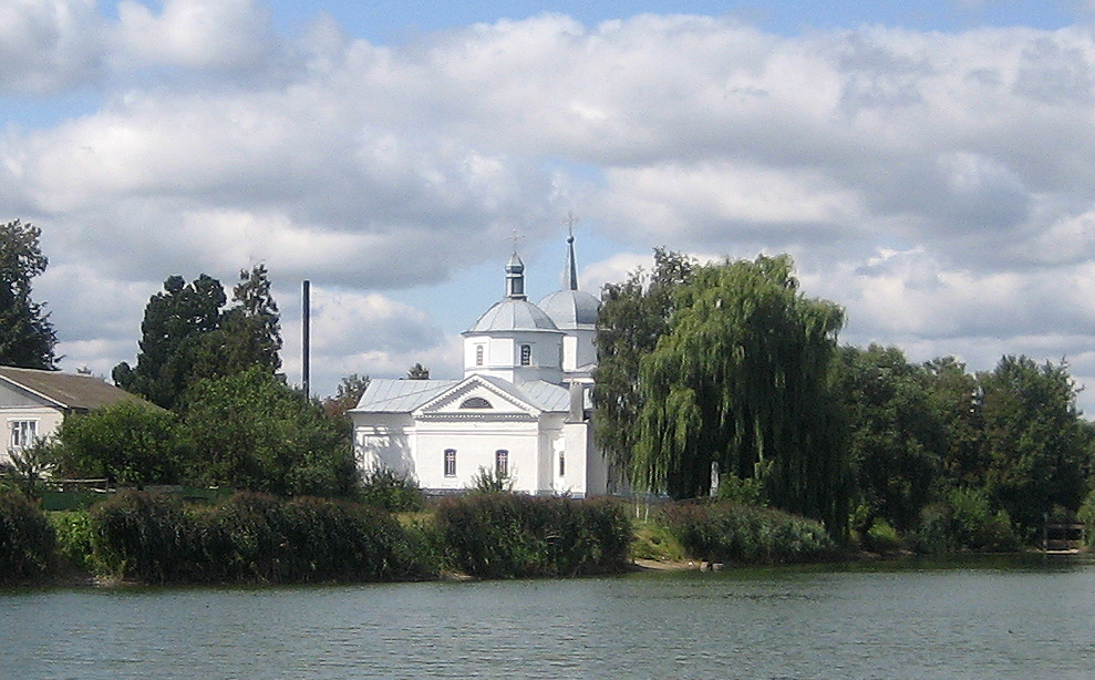 Спасо-Преображенська церква на березі Ічнянського ставка. Фото: Скворцова Мария, CC BY-SA 3.0